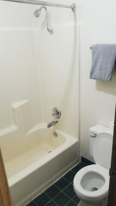 Hotel 2 Queens Beds Hotel Room 127 Stillwater Εξωτερικό φωτογραφία